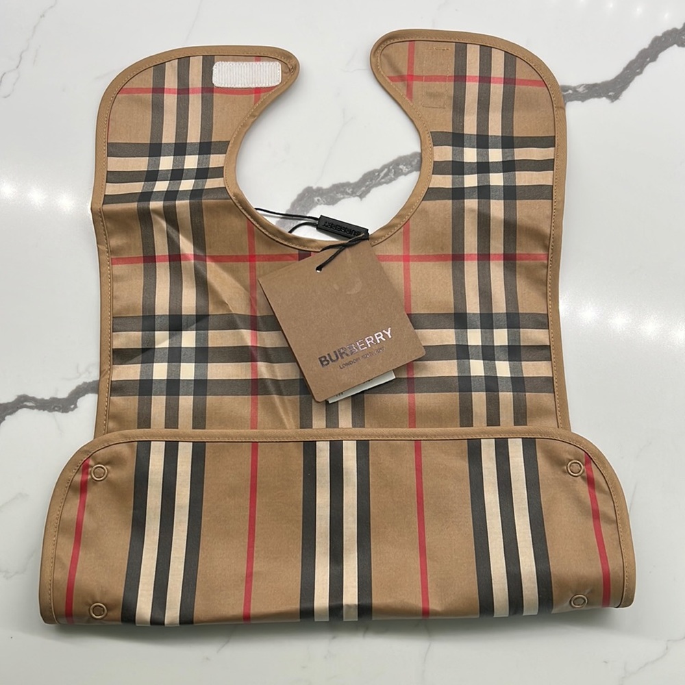 NWT Burberry Bib